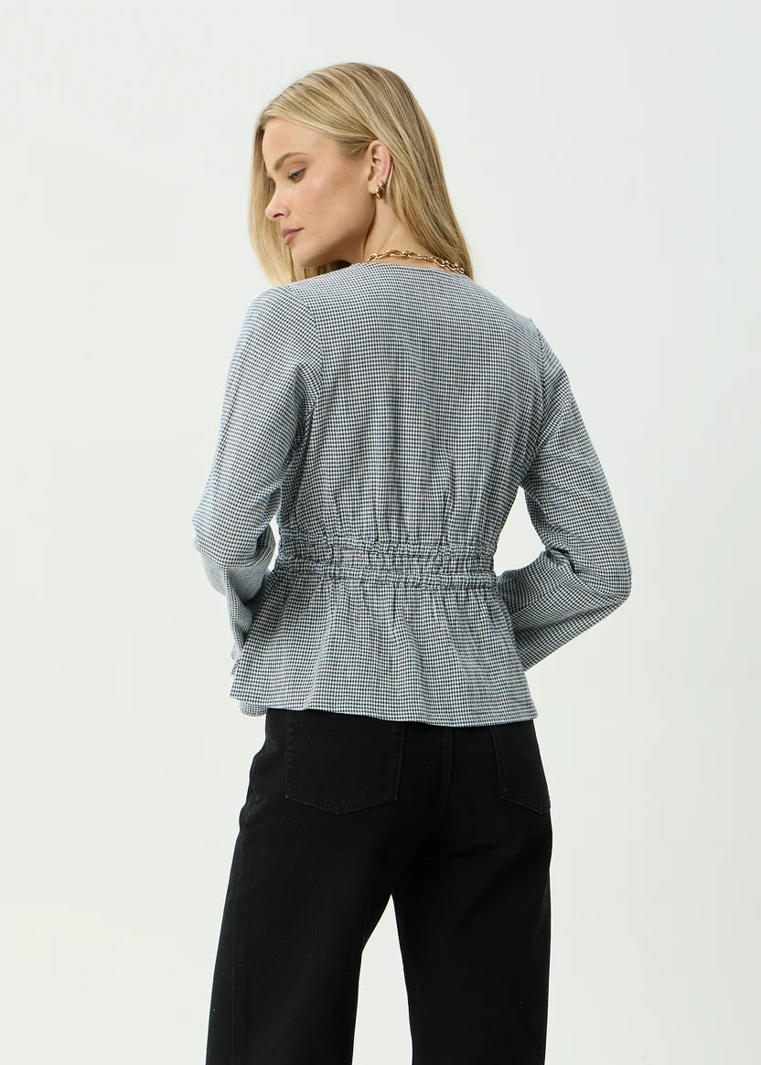 ANNIKA LONG SLEEVE TOP