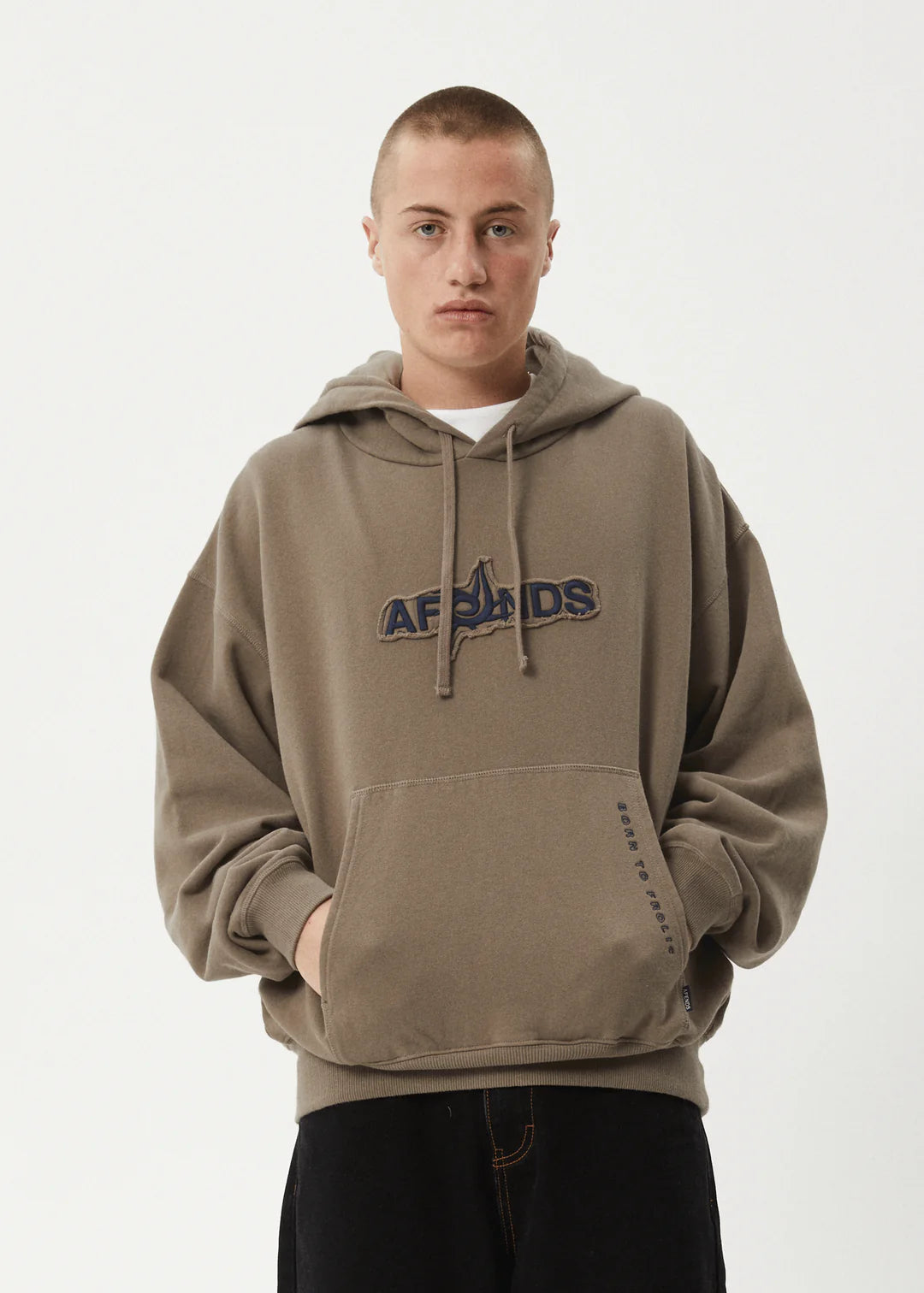 ANTIC BOXY PULL ON HOOD