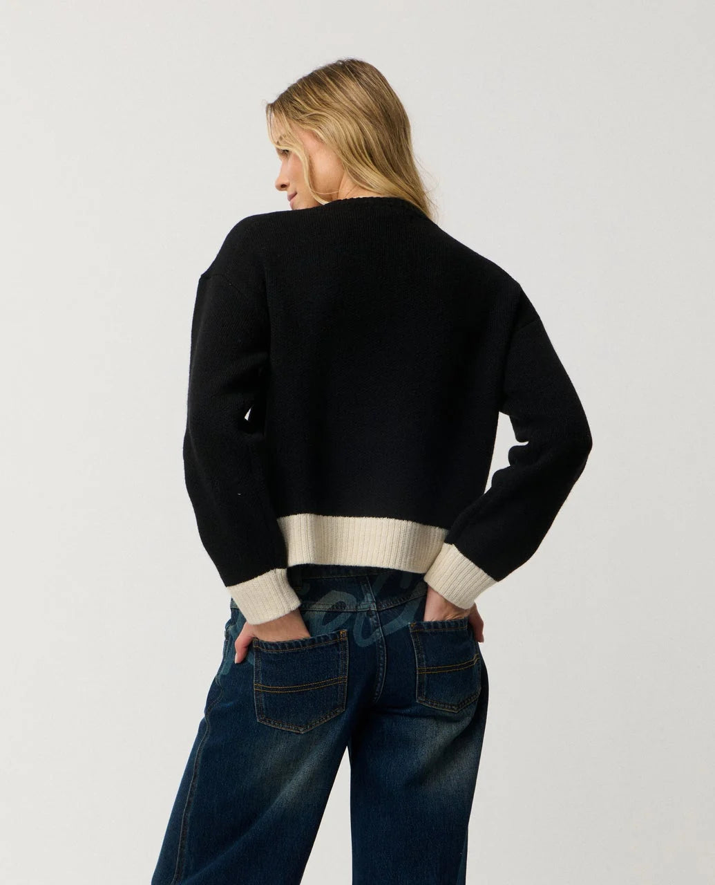 ARCHIVE SCRIPT KNIT