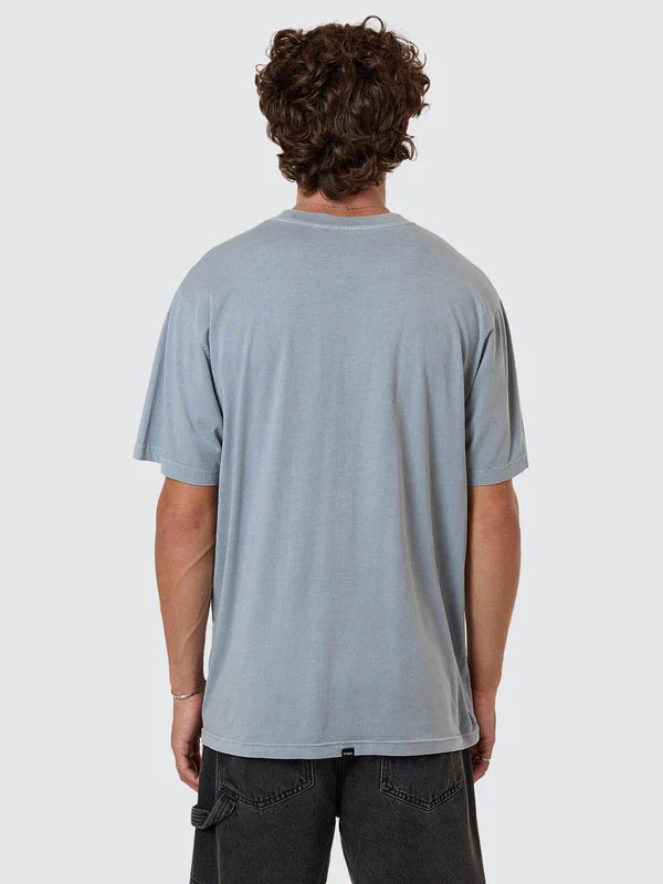 MINIMAL THRILLS MERCH FIT TEE