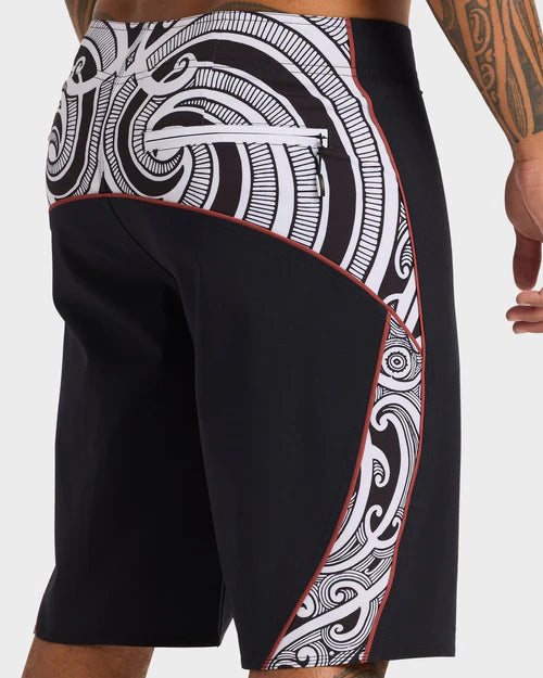 TAKARANGI BOARDSHORT 20.