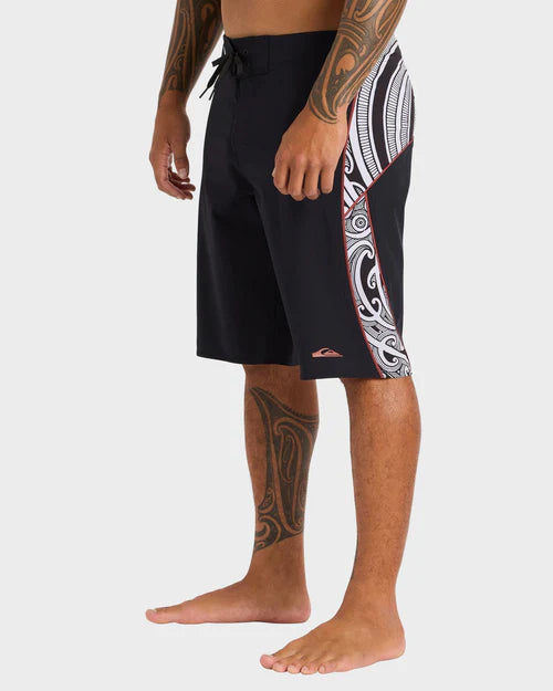 TAKARANGI BOARDSHORT 20.