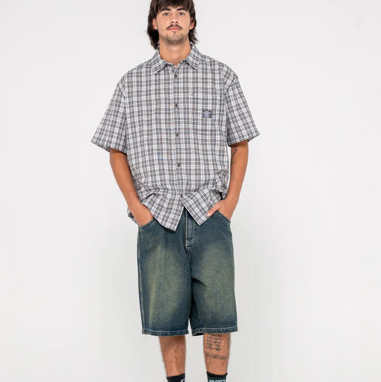 WORLDWIDE CURVED HEM SHORT SLEEVE SHIRT