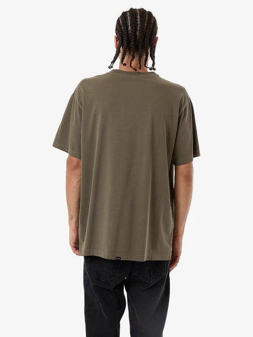 MINIMAL THRILLS MERCH FIT TEE