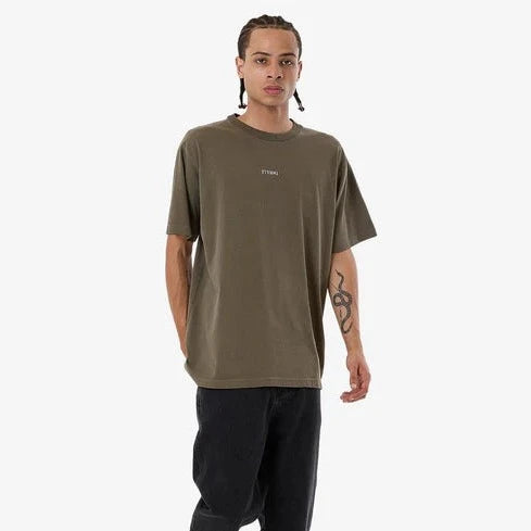 MINIMAL THRILLS MERCH FIT TEE