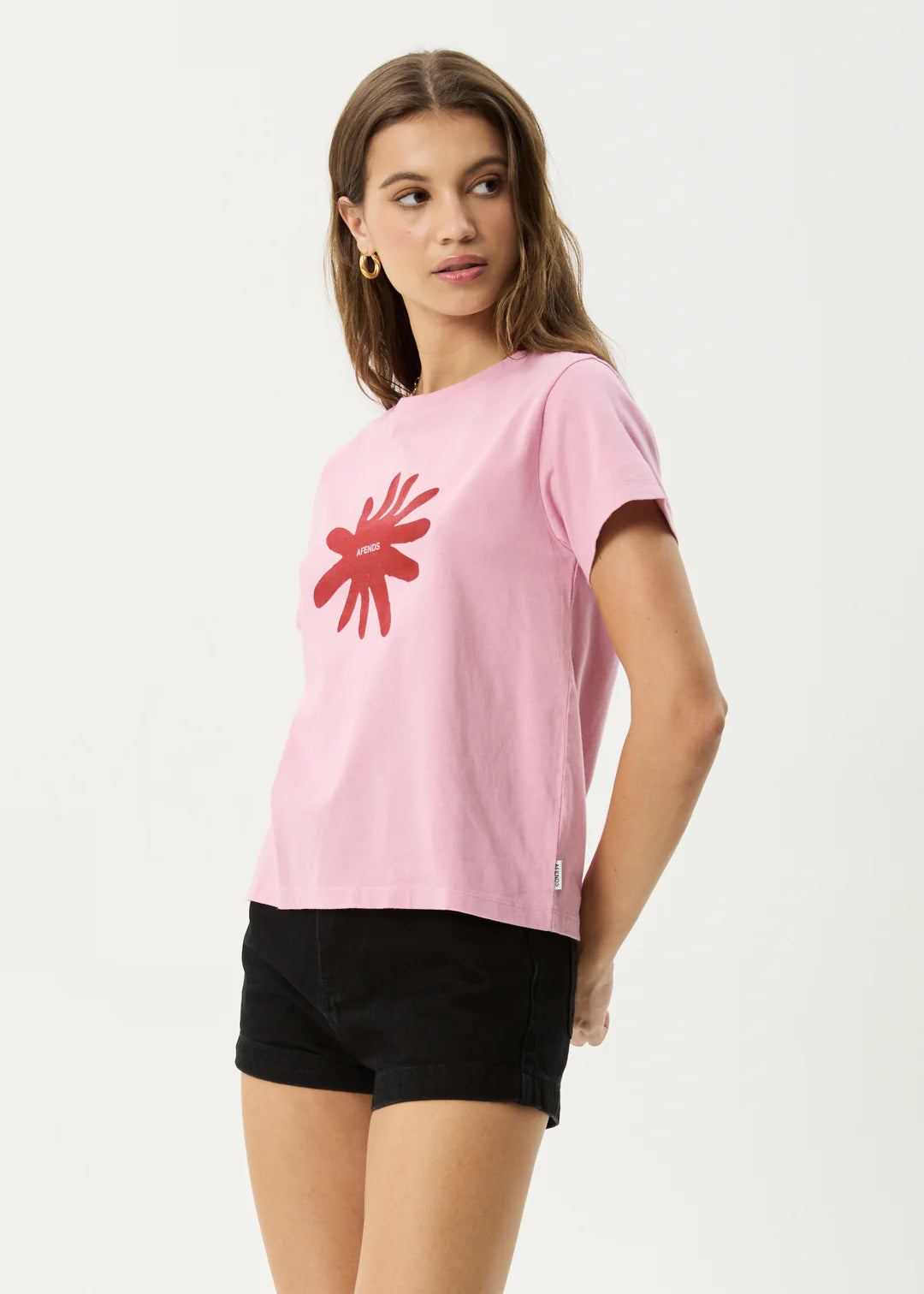NESSA REGULAR TEE