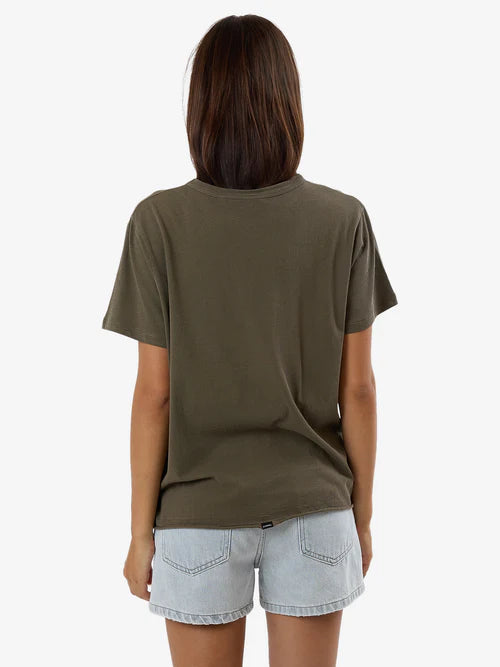 MINIMAL THRILLS RELAXED TEE