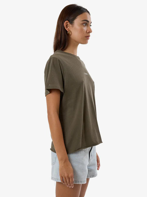 MINIMAL THRILLS RELAXED TEE