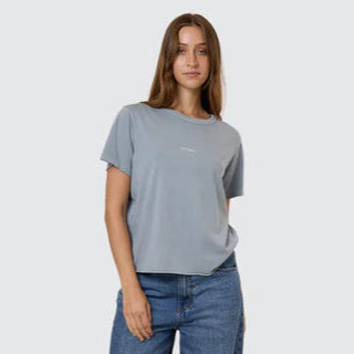 MINIMAL THRILLS RELAXED TEE
