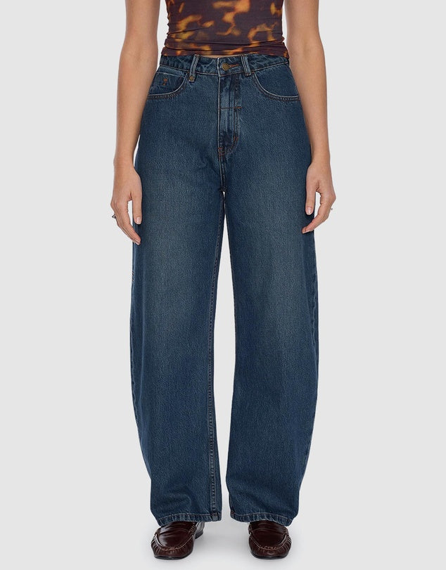 SLOANE HIGH RISE BARREL JEAN